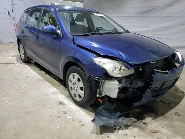 Hyundai Elantra 2012