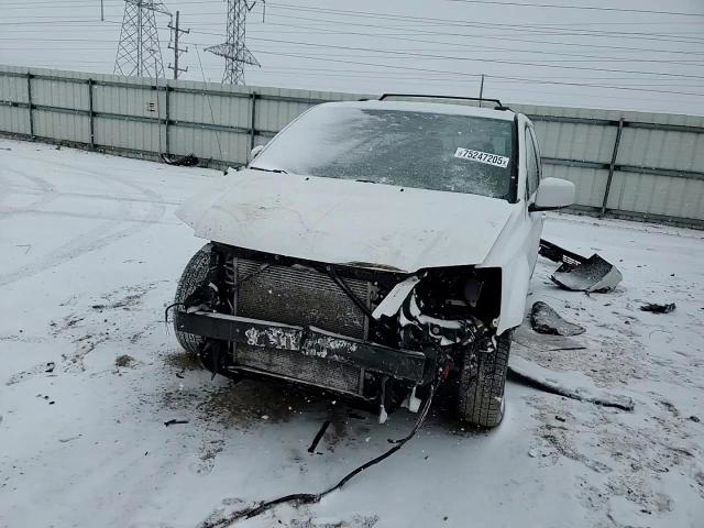 Chrysler Voyager 2016