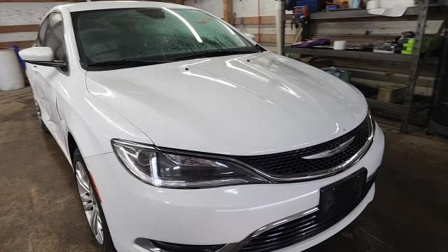 Chrysler 200 2015
