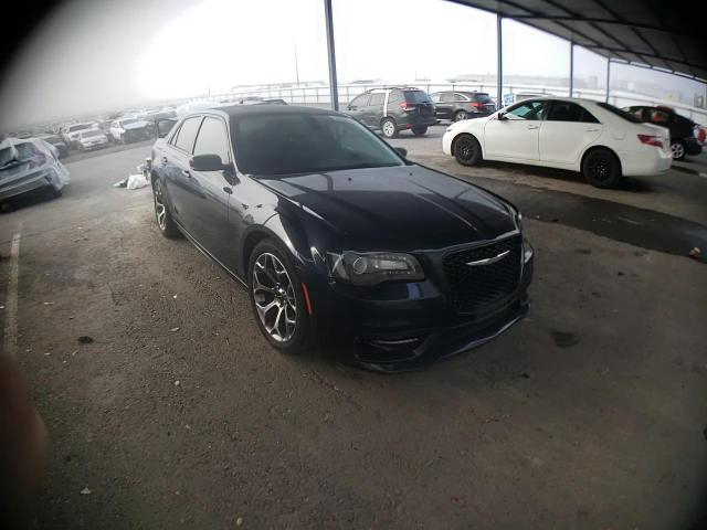 Chrysler 300 2018