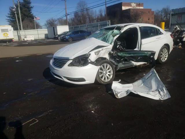 Chrysler 200 2013