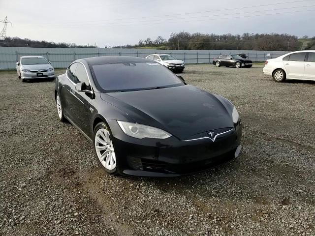 Tesla Model S 2016