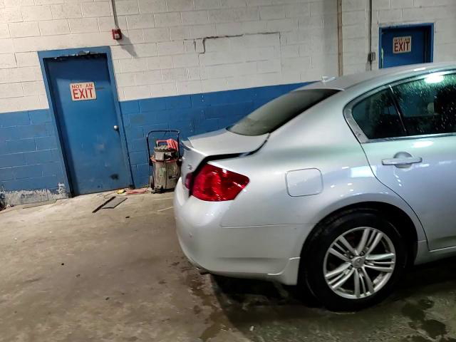 Infiniti G 2013