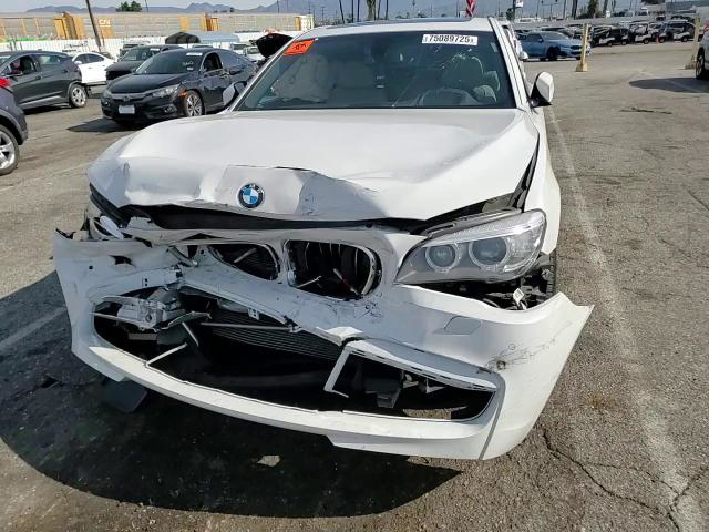 BMW Series 7 2015
