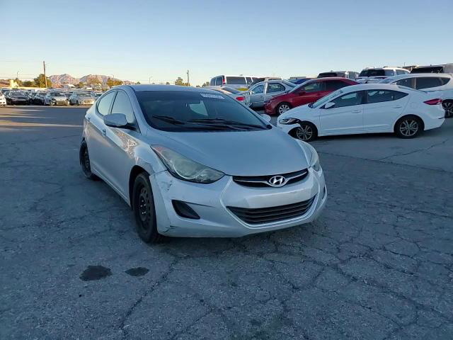Hyundai Elantra 2012