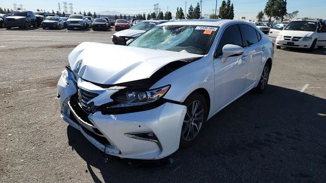 Lexus ES 2016