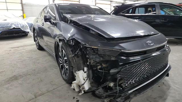 Toyota Crown 2023