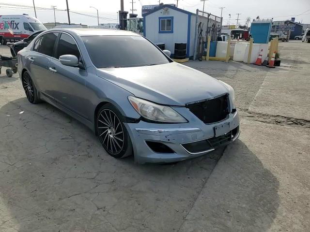 Hyundai Genesis 2013