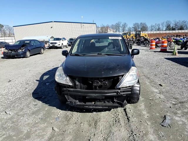 Nissan Versa 2011