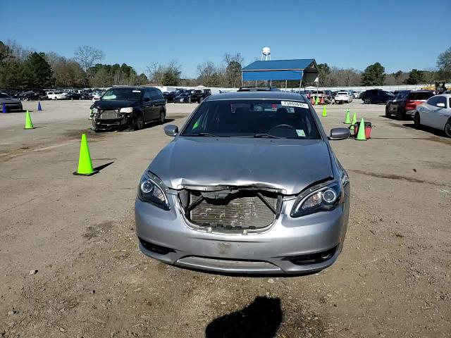 Chrysler 200 2013