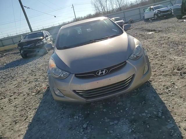 Hyundai Elantra 2012