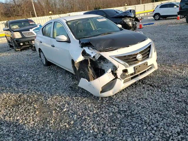 Nissan Versa 2019