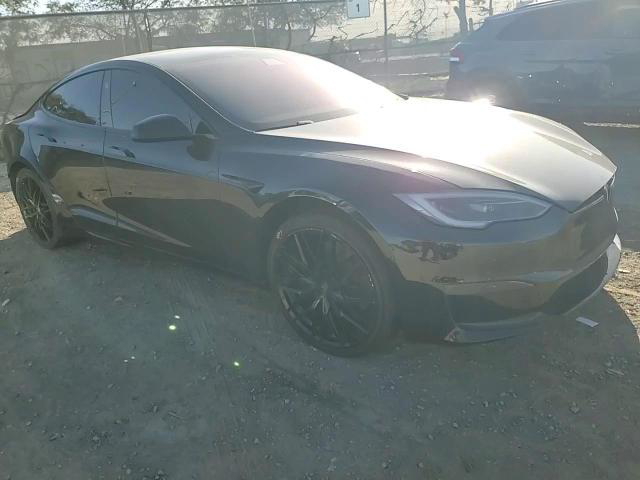 Tesla Model S 2022