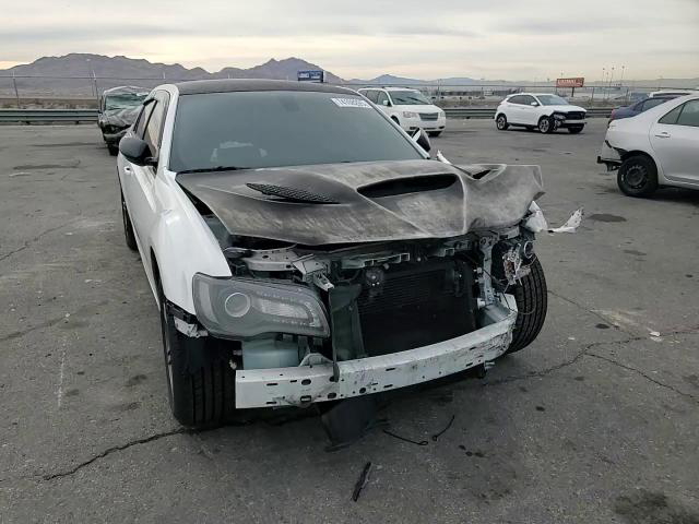 Chrysler 300 2016
