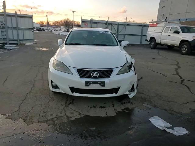 Lexus IS 2012