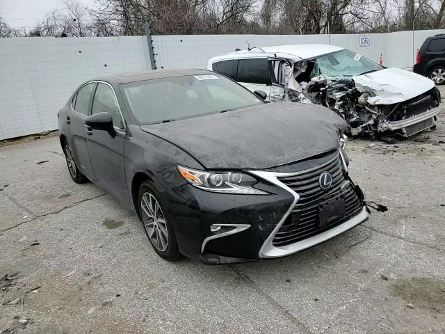 Lexus ES 2016