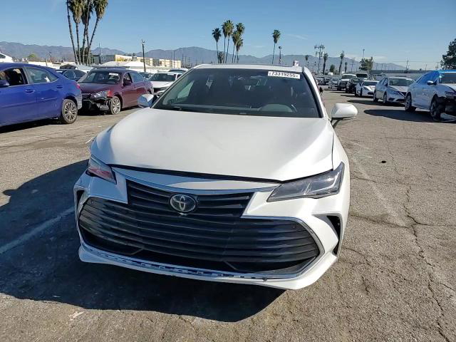 Toyota Avalon 2020