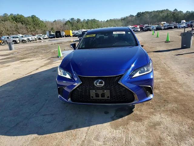 Lexus ES 2019