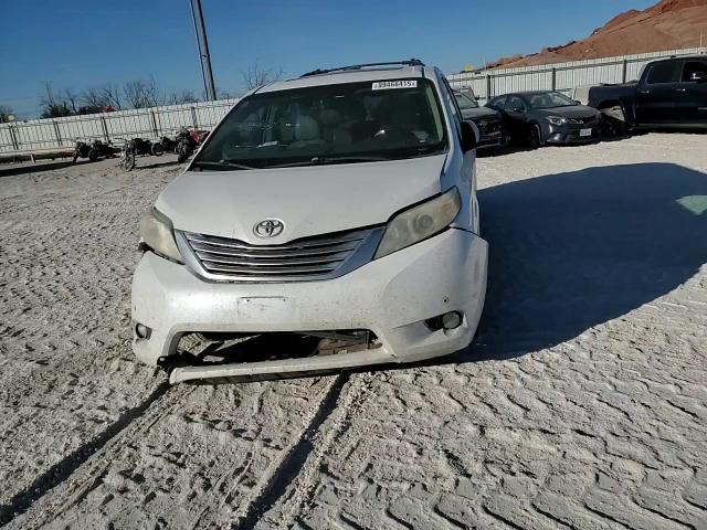 Toyota Sienna 2012