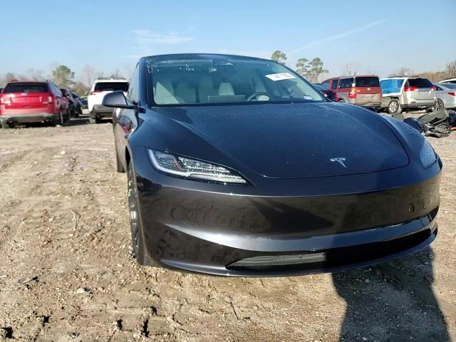 Tesla Model 3 2025