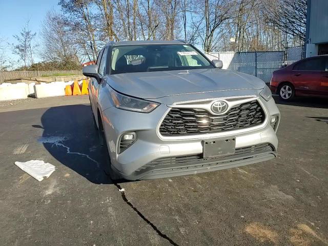 Toyota Highlander 2021