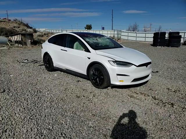 Tesla Model X 2021