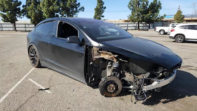 Tesla Model X 2022