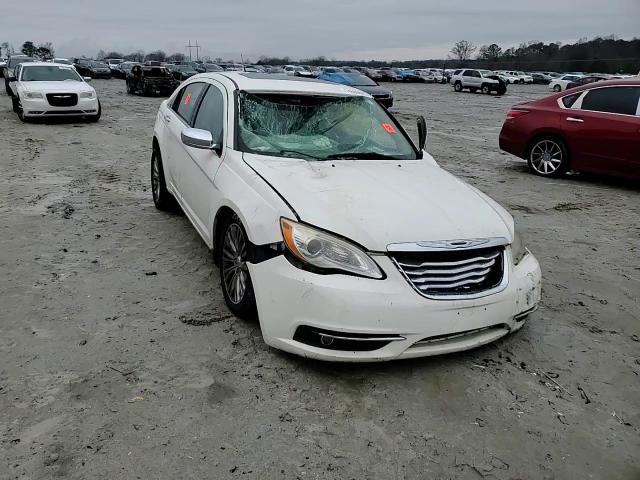 Chrysler 200 2011
