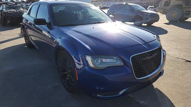 Chrysler 300 2020