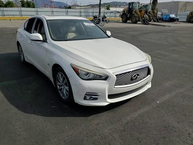 Infiniti Q50 2017