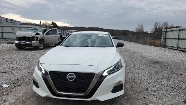 Nissan Altima 2020