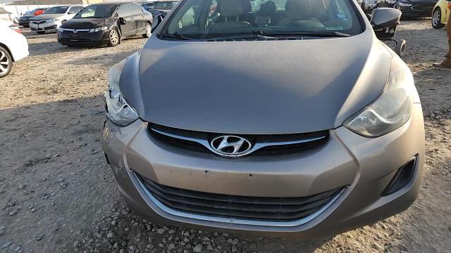 Hyundai Elantra 2013