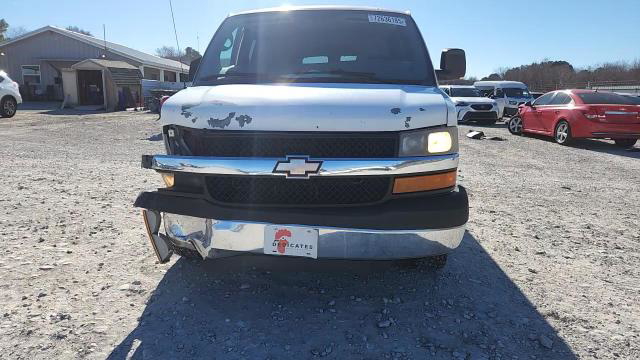 Chevrolet Express 2011