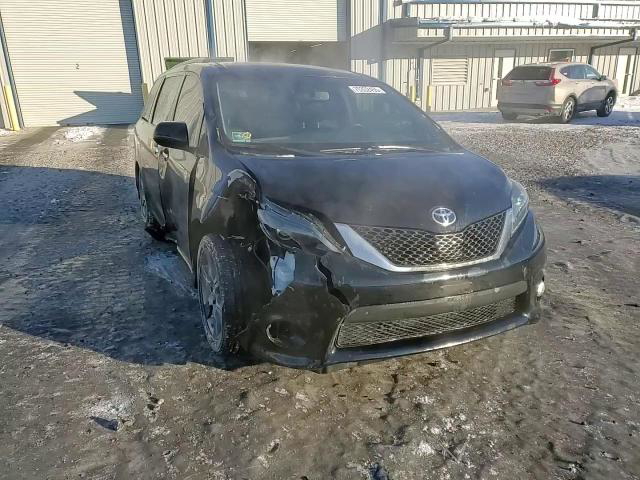 Toyota Sienna 2015