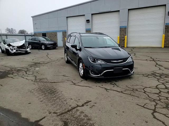 Chrysler Pacifica 2017