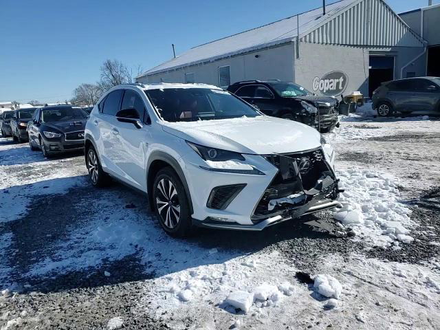 Lexus NX 2021