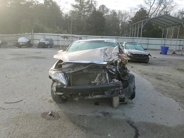 Toyota Avalon 2011