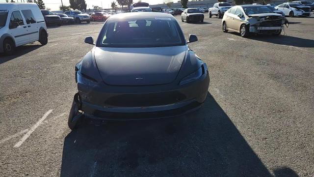 Tesla Model 3 2025