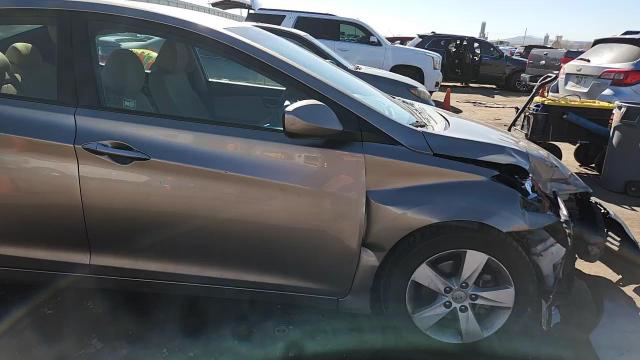 Hyundai Elantra 2013