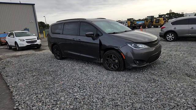 Chrysler Pacifica 2020