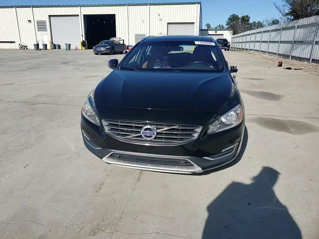 Volvo V60 2015