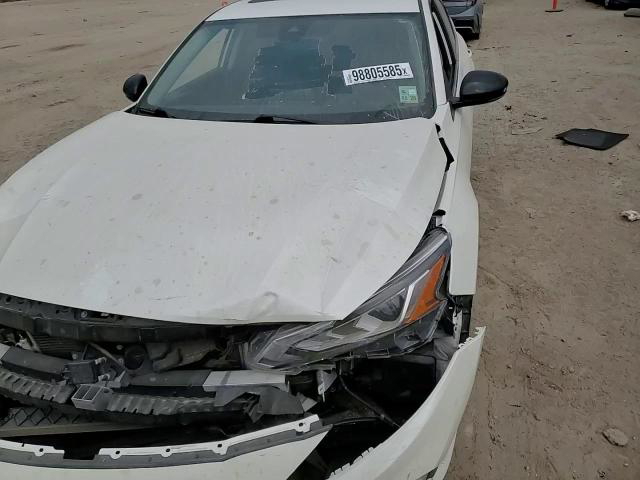 Nissan Altima 2021