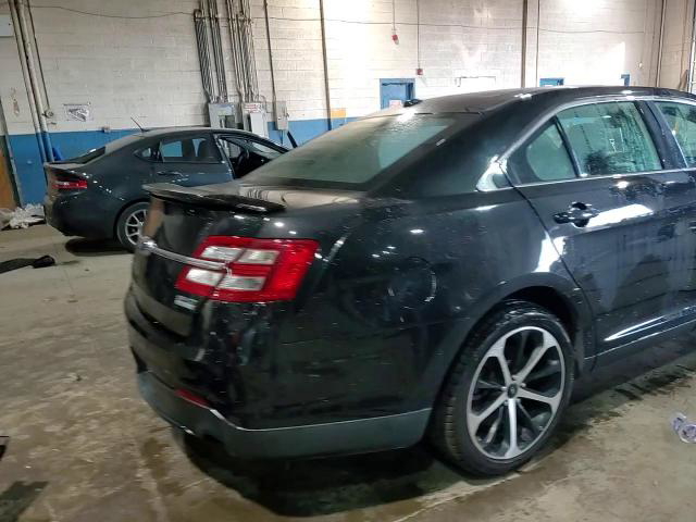 Ford Taurus 2015