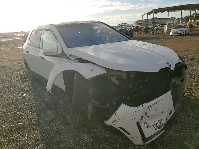 BMW iX 2025