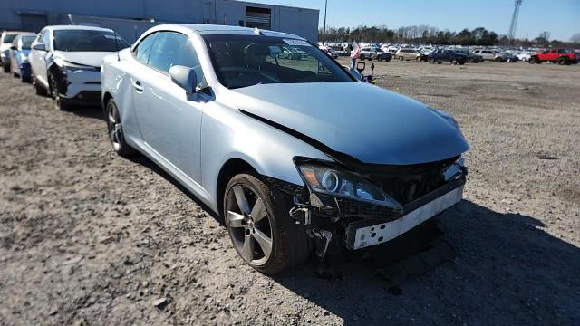 Lexus IS 2011