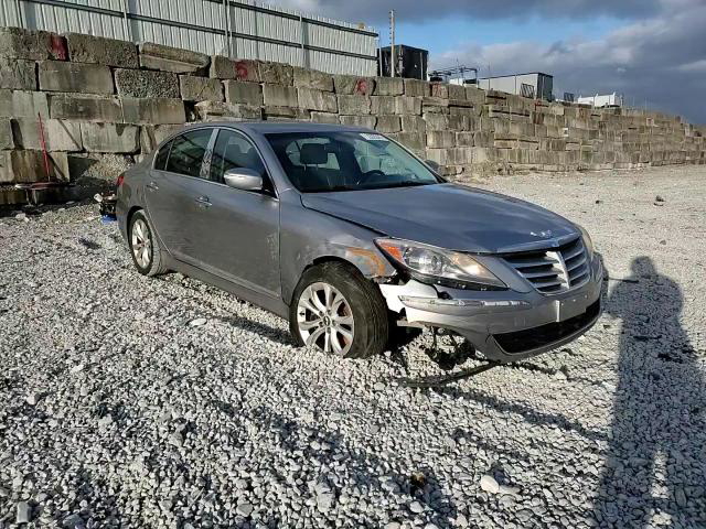 Hyundai Genesis 2013