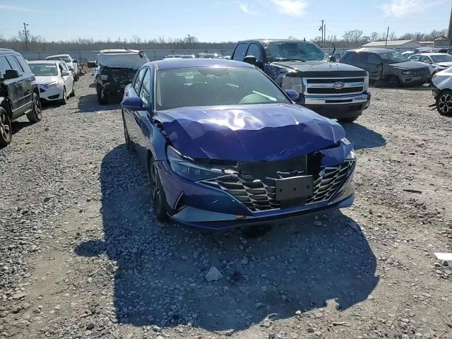 Hyundai Elantra 2023