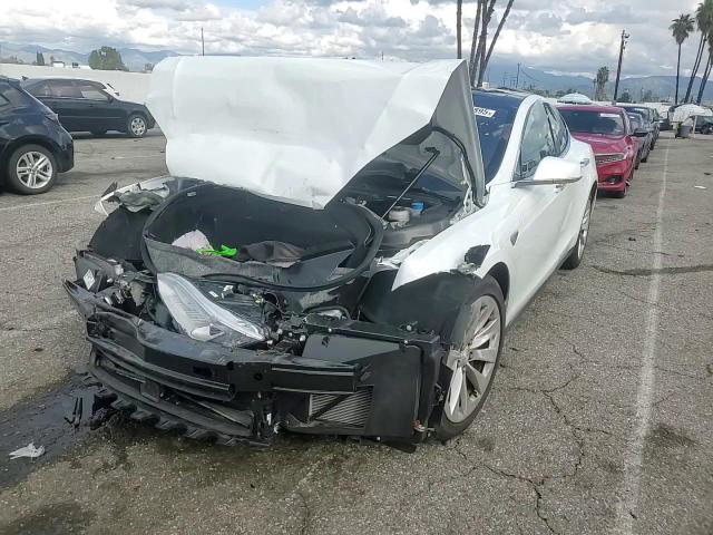 Tesla Model S 2016