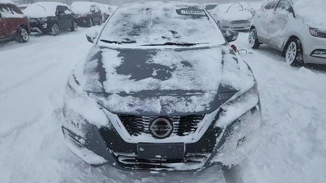 Nissan Versa 2021