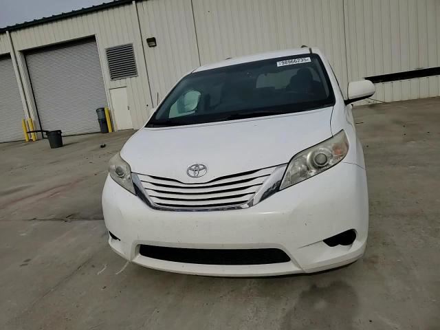Toyota Sienna 2015